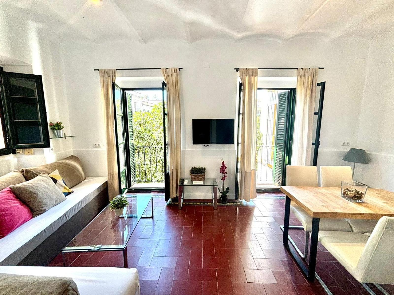 Plaza De Santa Cruz Apartment Seville Exterior photo